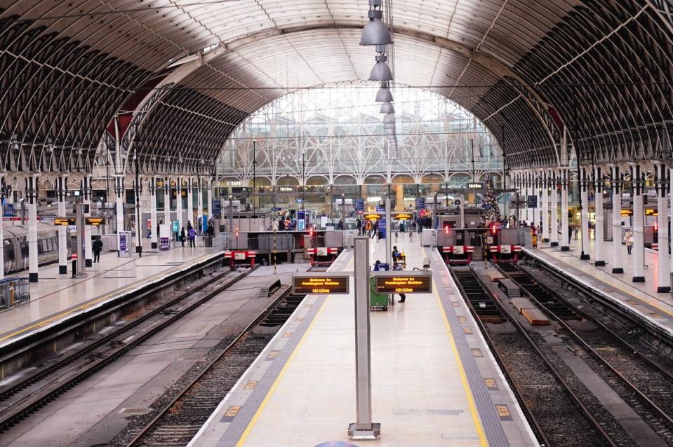 An empty Paddington station (PA)