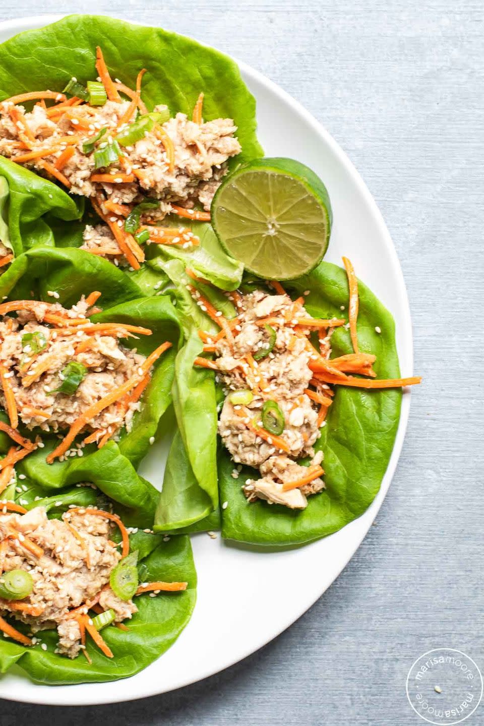 sesame ginger tuna lettuce cups