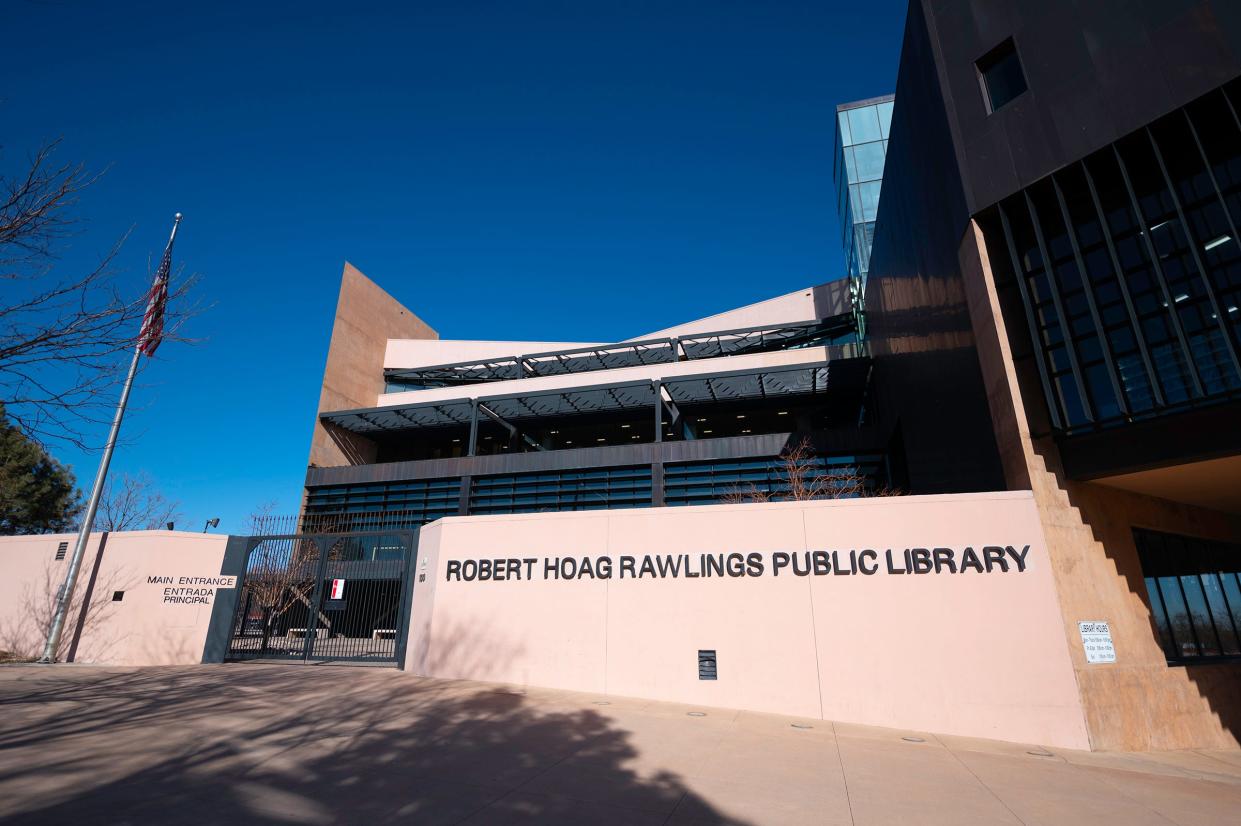 Robert Hoag Rawlings Public Library at 100 E Abriendo Ave.