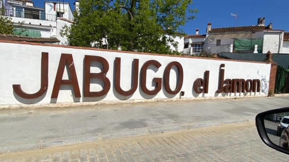 Entrada al municipio de Jabugo.