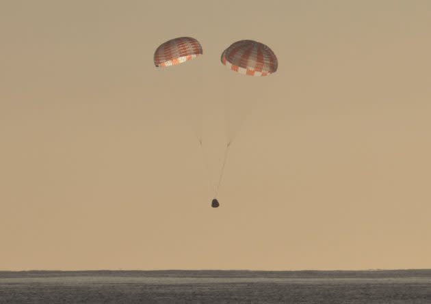 SpaceX Dragon descent