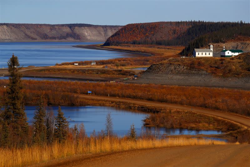 全加拿大境內唯一一條通往北極的高速公路，可沿途欣賞極地生態。（圖／西北地區旅遊局提供提供）