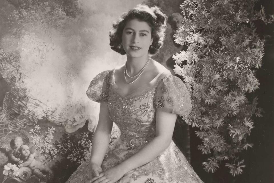 <p>Â© Cecil Beaton / Victoria and Albert Museum, London</p> The then Princess Elizabeth in a formal, and floral, portrait for Cecil Beaton in March 1945