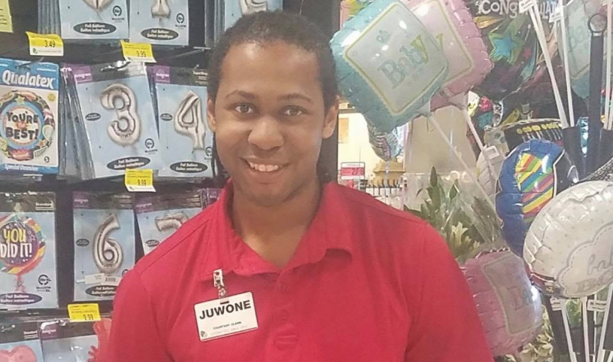 Juwone Scott, Jr., is being hailed a hero after he chased an attempted purse snatcher down and successfully retrieved the customer's bag back. (Photo: Facebook)