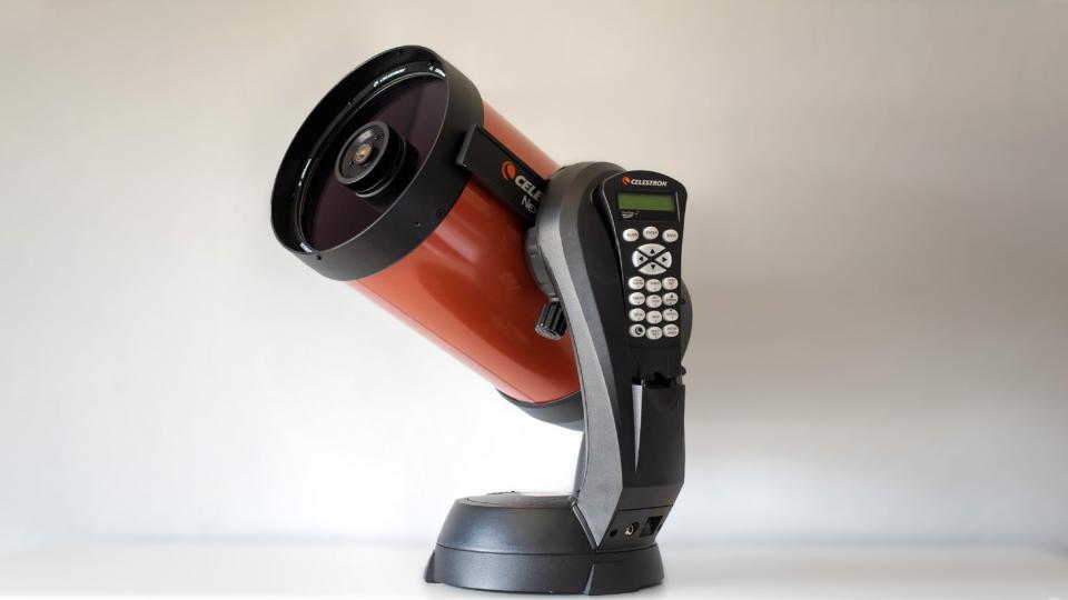 Celestron NexStar 8SE, an example of Schmidt-Cassegrain telescope.