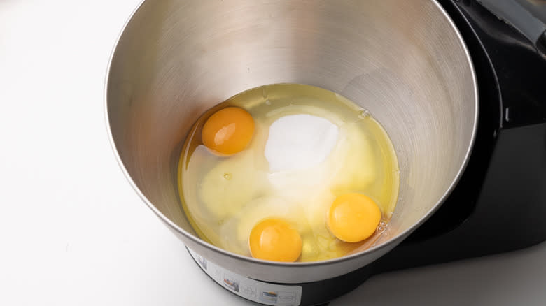 bowl containing eggs and sugar