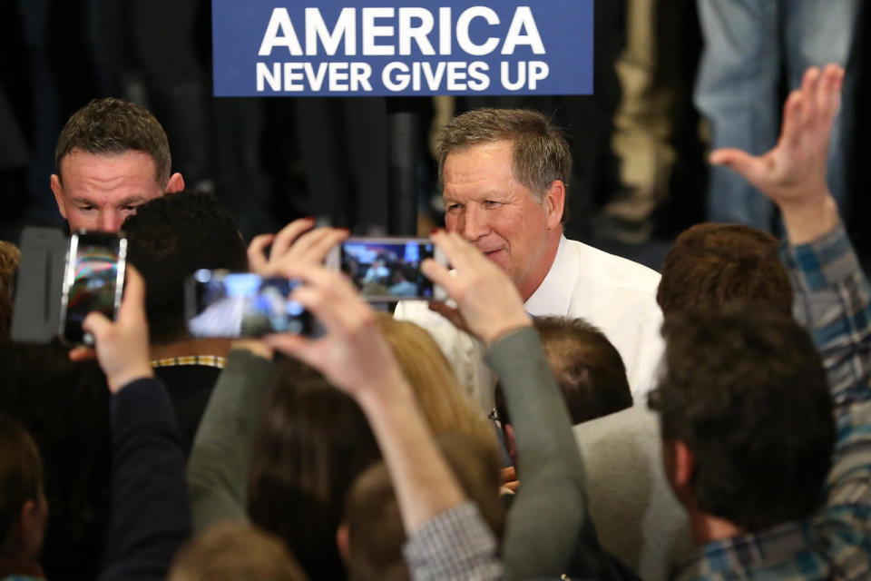 Snapping Kasich