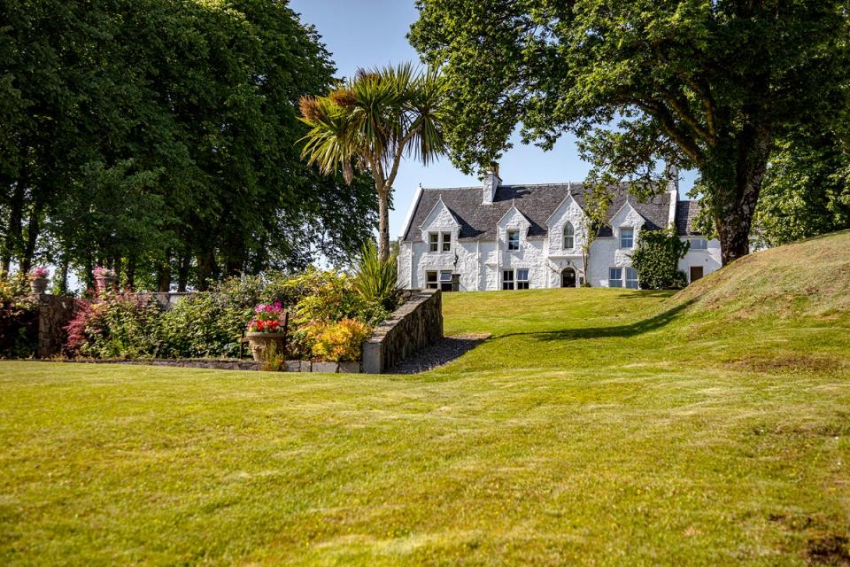 This lodge is perfect for a couples’ weekend (Kinloch Lodge)