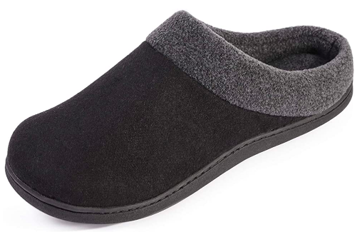 HomeIdeas Men’s Woolen Anti-Slip House Slippers (Photo via Amazon)