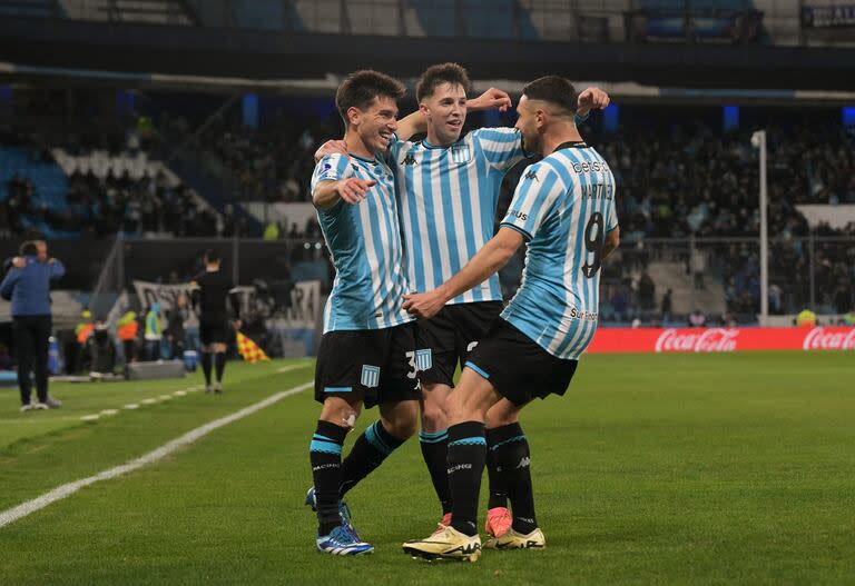 El buen momento de Racing se expresa principalmente por la Copa Sudamericana, en la que es cuartofinalista tras arrollar con un global de 8-1 a Huachipato, de Chile, en el emparejamiento de octavos.