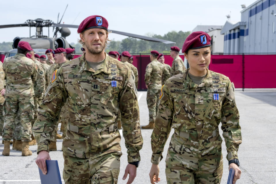 Matt Barr and Christina Ochoa in <em>Valor</em>. (Photo: Mark Hill/The CW)