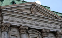 Argentina's Banco Nacion (national bank) facade, in Buenos Aires, Argentina March 26, 2019. REUTERS/Agustin Marcarian