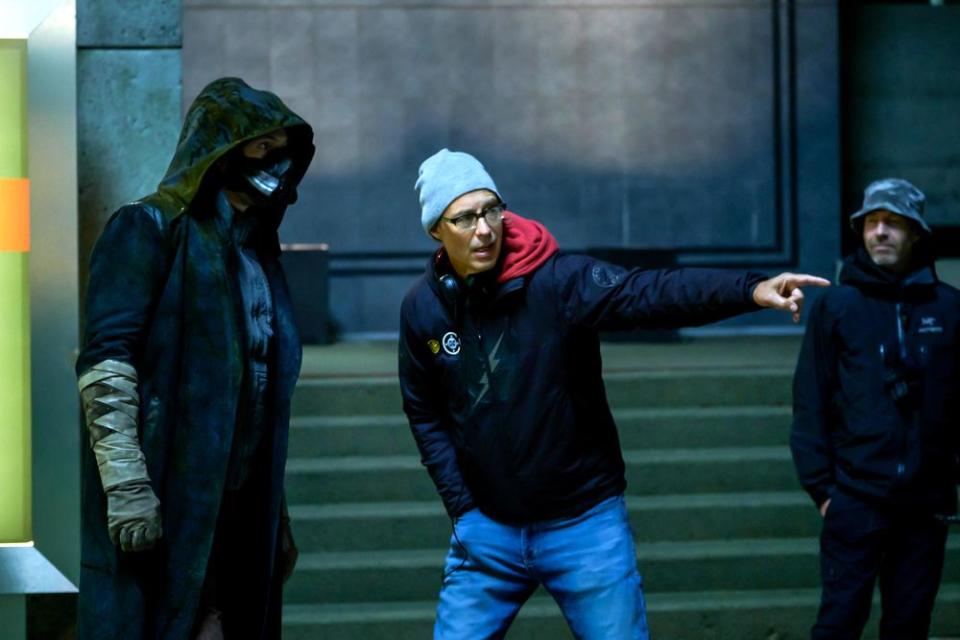 The Flash: Tom Cavanagh previews 100th episode West-Allen moment