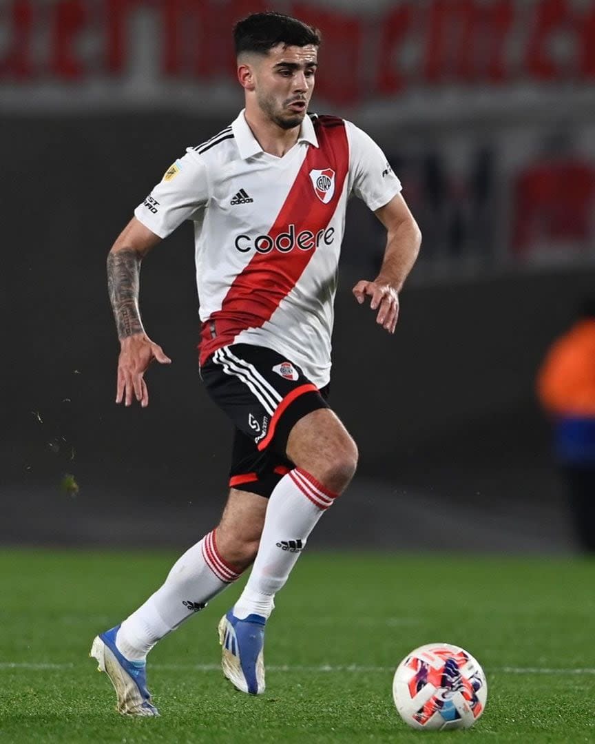 Santiago Simón, ausente por varias semanas, en un sector clave del armado de River