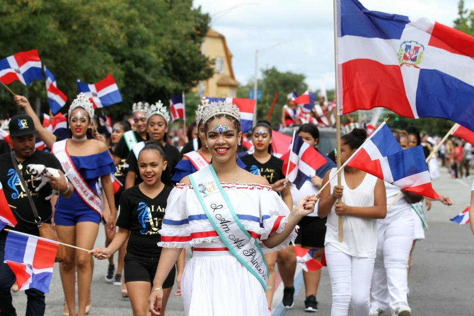 The 2018 Dominican parade makes its way down Broad Street in Providence. Among the list of this year's grand marshals are retired Red Sox outfielder Manny Ramirez, Miss Rhode Island USA Elaine Collado, Public Safety Commissioner Steven Paré and more.