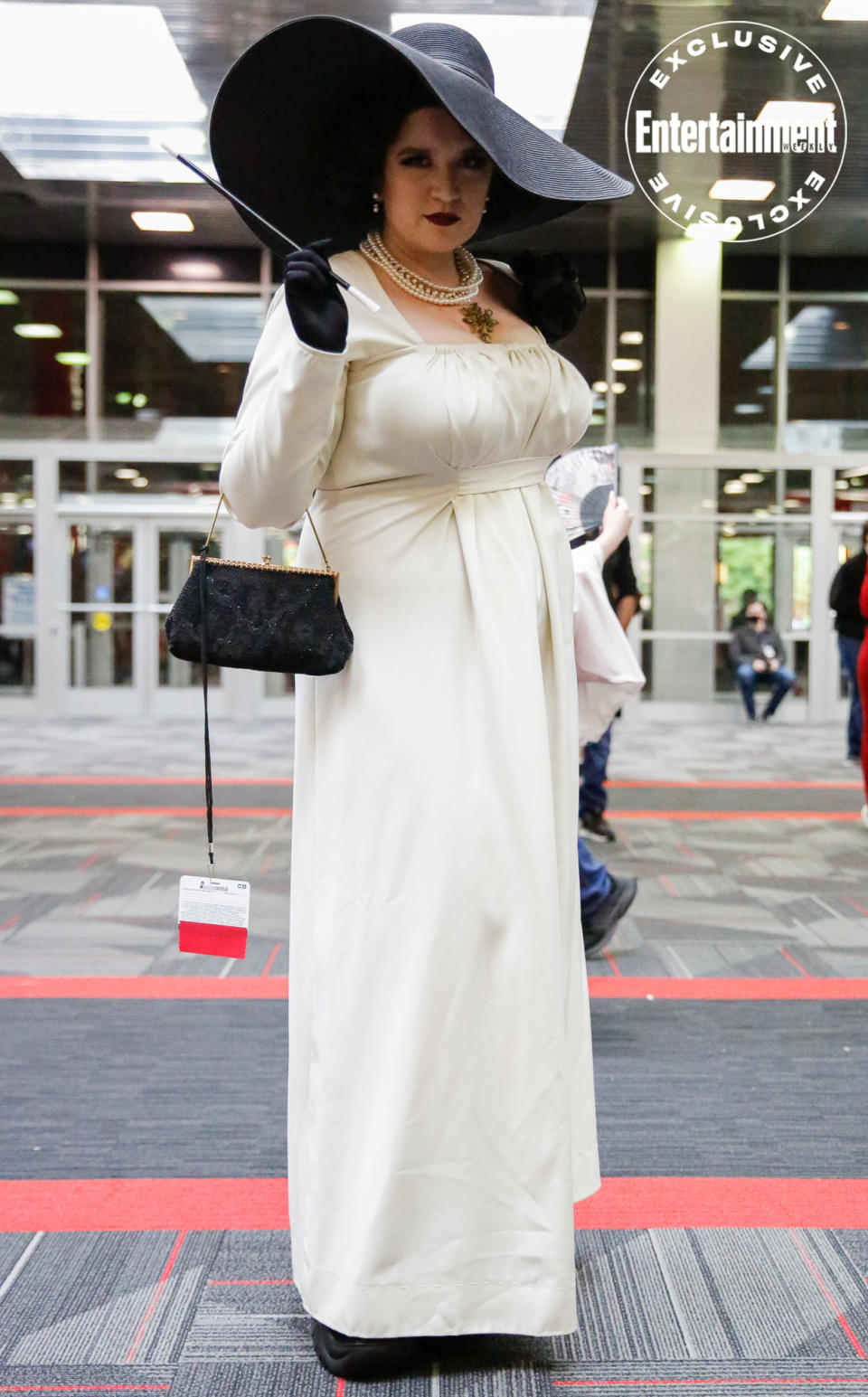 Lady Dimitrescu from <em>Resident Evil Village</em> cosplayer