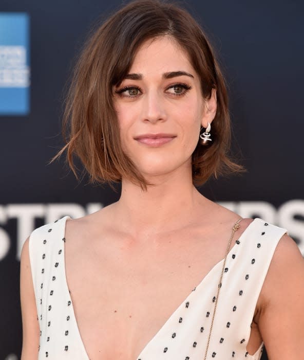 lizzy-caplan