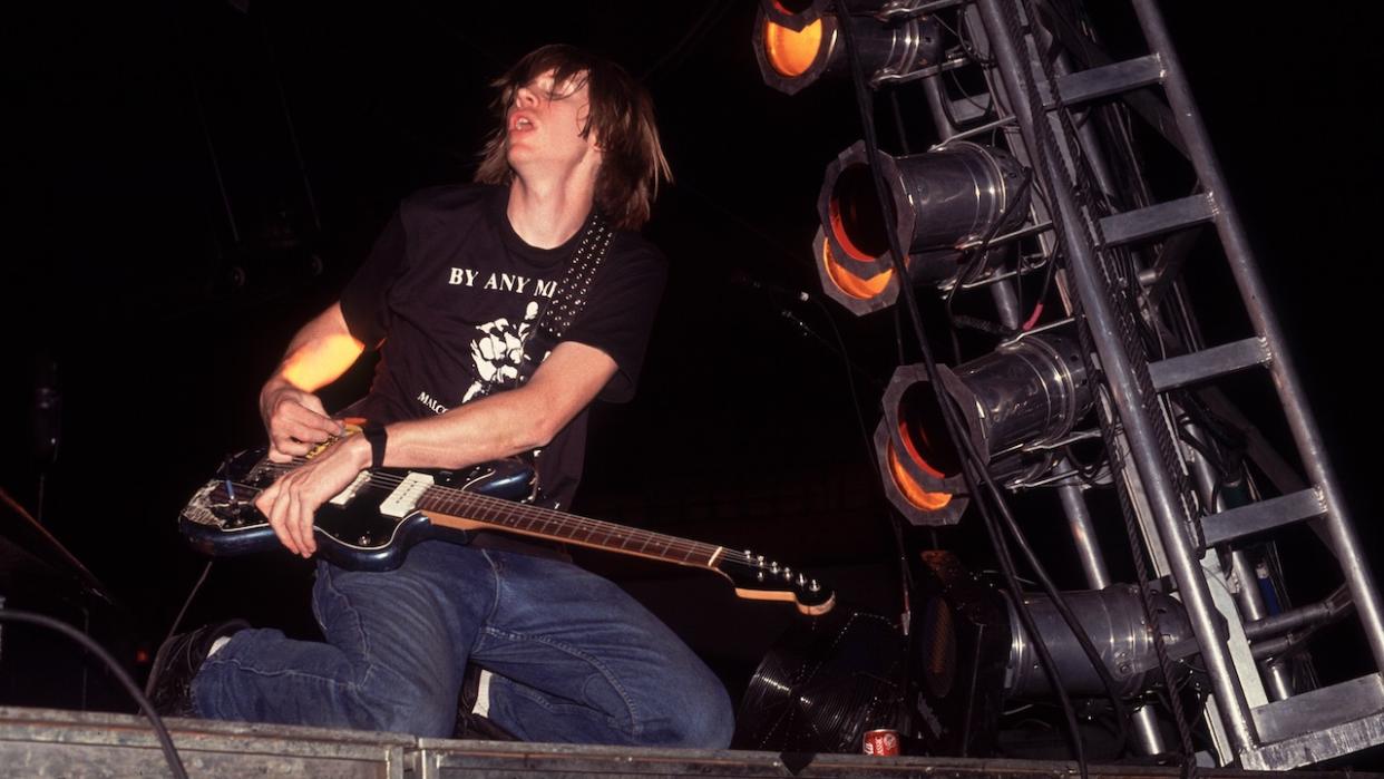  Thurston Moore. 