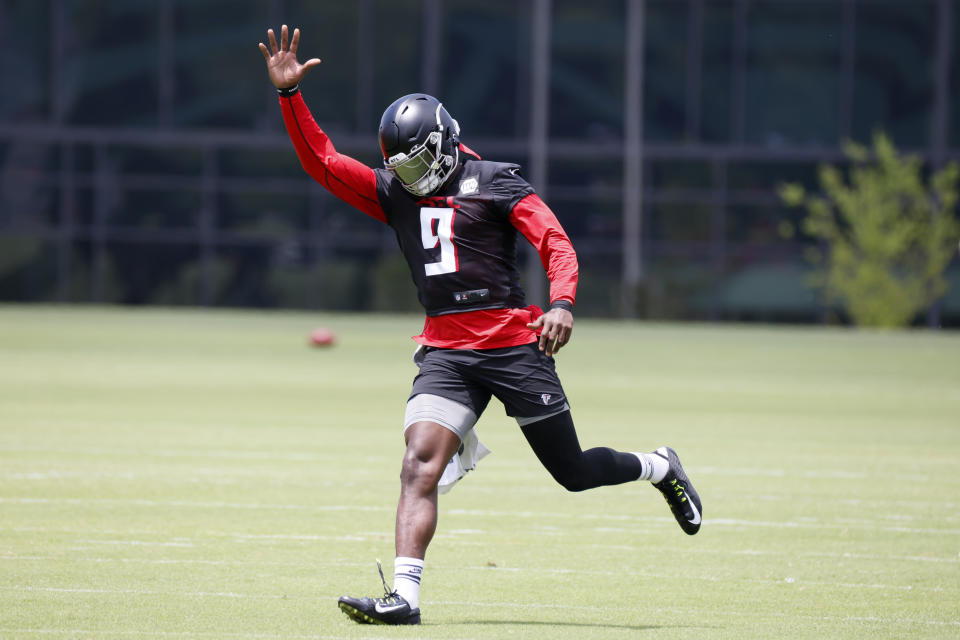 Atlanta Falcons linebacker Lorenzo Carter reacts as he works on a drill during the last day of OTA at Falcons training facilities in Flowery Branch on Thursday, June 9, 2022. (Miguel Martinez/Atlanta Journal-Constitution via AP)