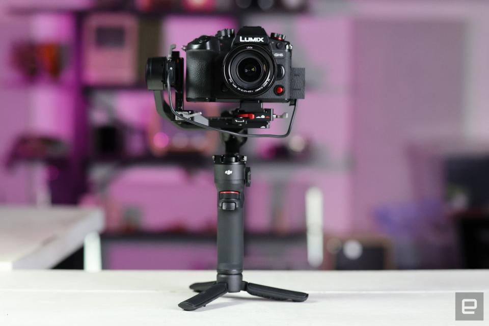 <p>DJI RS 3 Mini camera gimbal</p>
