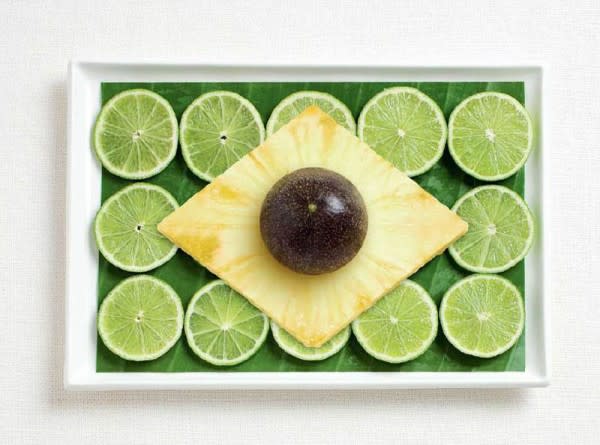 Brasil. La bandera brasileña fue creada con hojas de plátano, limas, piña y aguacate. 