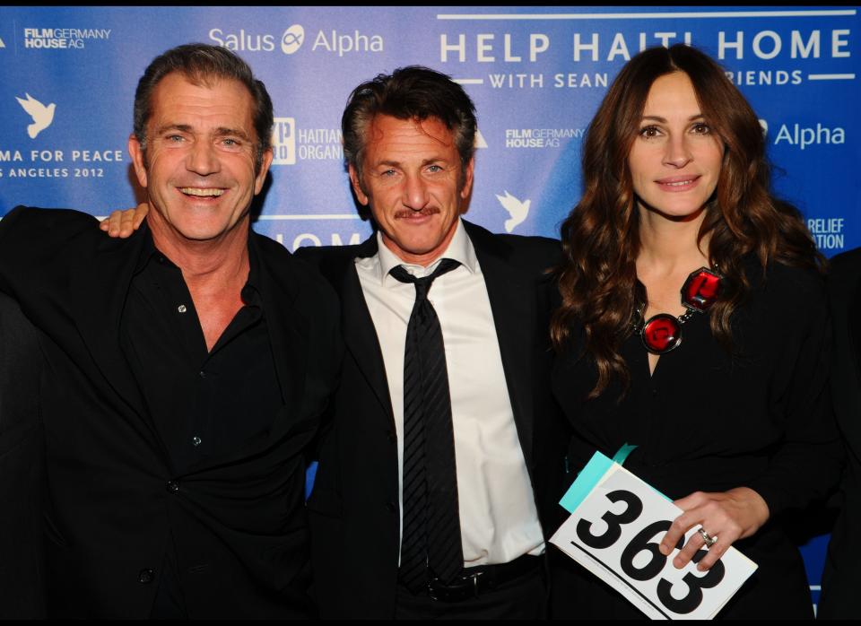 LOS ANGELES, CA - JANUARY 14: (L-R) Actors Mel Gibson, Sean Penn and Julia Roberts attend the Cinema For Peace event benefitting J/P Haitian Relief Organization in Los Angeles held at Montage Hotel on January 14, 2012 in Los Angeles, California.  (Photo by Michael Buckner/Getty Images For J/P Haitian Relief Organization and Cinema For Peace)