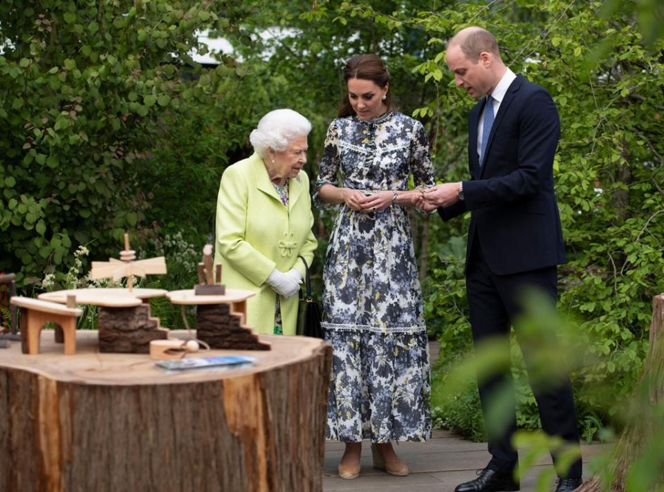 Queen Elizabeth II, Kate Middleton, Catherine Duchess of Cambridge, Prince William 