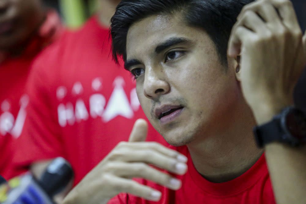 Parti Pribumi Bersatu Malaysia Armada chief Syed Saddiq Syed Abdul Rahman speaks during a press conference in Beranang, Semenyih February 20, 2019. — Picture by Hari Anggara