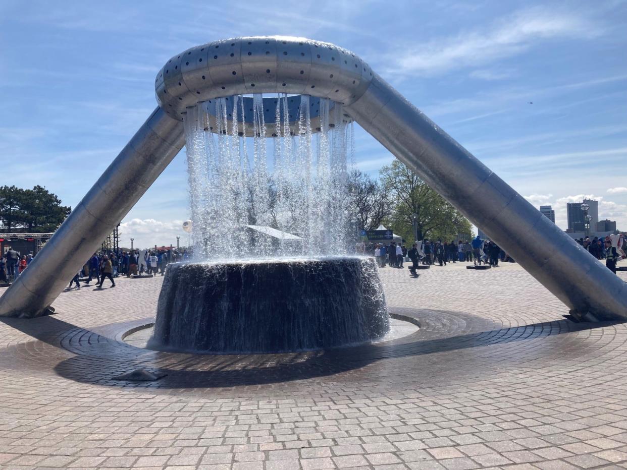 The Dodge Fountain in Hart Plaza is working again as the NFL draft kicked off Thursday.