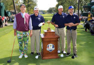 MEDINAH, IL - SEPTEMBER 25: (L-R) Bill Murray, Dave Stockton, Tom Lehman and justin Timberlake pose with the Ryder Cup on the first tee during the 2012 Ryder Cup Captains & Celebrity Scramble at Medinah Country Golf Club on September 25, 2012 in Medinah, Illinois. (Photo by David Cannon/Getty Images)
