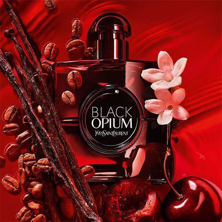 Black Opium Over Red d'Yves Saint Laurent.