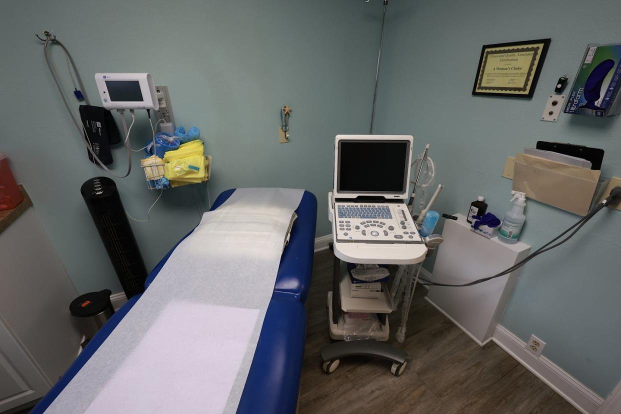 The exam room of a women's health clinic, which provides abortions, in Jacksonville, Fla., is seen in April 2024. <a href="https://www.gettyimages.com/detail/news-photo/the-examination-room-in-a-womans-choice-of-jacksonville-news-photo/2150881305?adppopup=true" rel="nofollow noopener" target="_blank" data-ylk="slk:Joe Raedle/Getty Images;elm:context_link;itc:0;sec:content-canvas" class="link ">Joe Raedle/Getty Images </a>