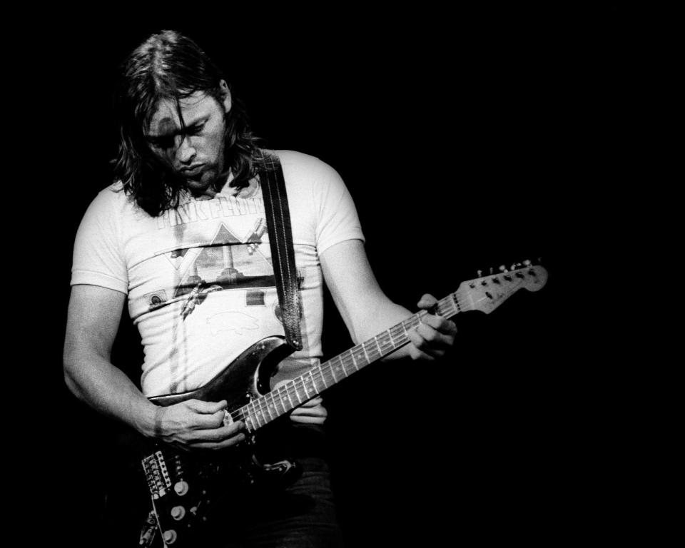 Als David Gilmour mit Pink Floyd 1977 im Oakland Coliseum spielte, war die Band ganz oben angekommen - und kurz davor, zu zerbrechen. (Bild: Larry Hulst/Michael Ochs Archives/Getty Images)