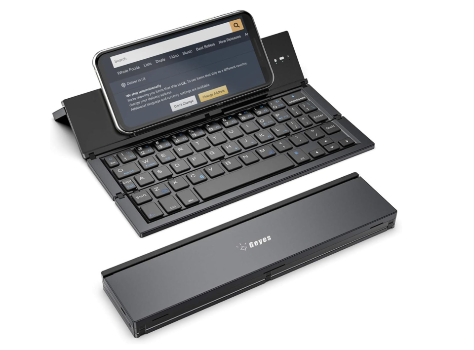 A photo of Geyes Folding Bluetooth Keyboard. (PHOTO: Amazon Singapore)