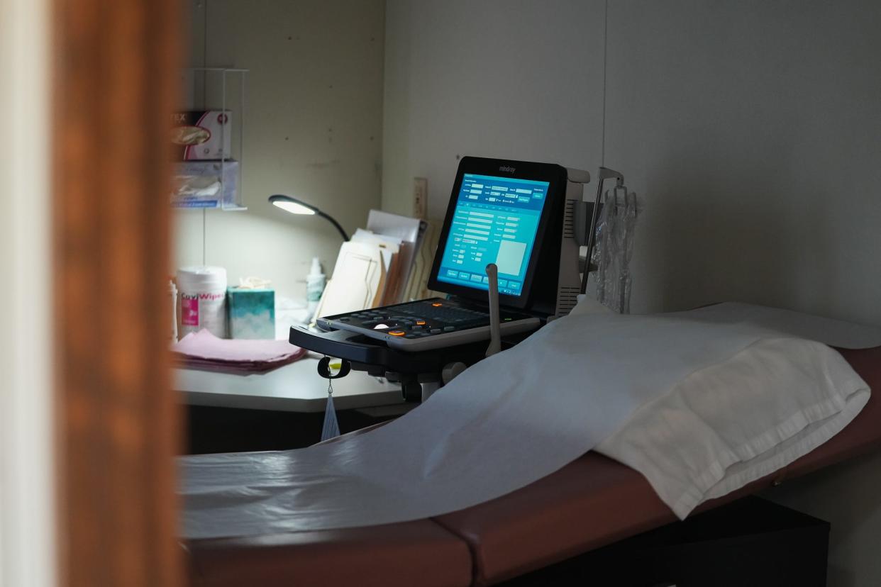 Jan. 30, 2024; Bristol, VA, USA; A patient room inside Bristol Women’s Health. Not far away from the clinic is the Tennessee state line, where abortion is illegal. Mandatory Credit: Megan Smith-USA TODAY