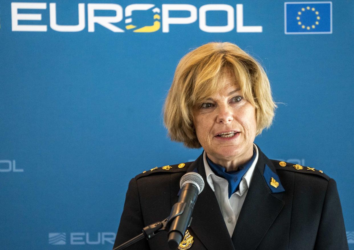 Polizeichefin Jannine van den Berg während der Pressekonferenz zur bisher größten internationalen Aktion von Polizei und Justiz gegen die organisierte Kriminalität. 