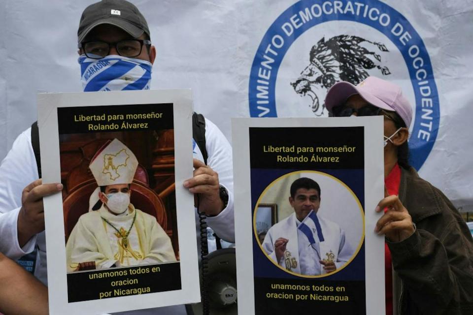 Nicaraguan citizens in Costa Rica demonstrate in front of the Nicaraguan Embassy in August 2022 to protest the detention of Bishop Rolando Alvarez. <a href="https://www.gettyimages.com/detail/news-photo/nicaraguan-citizens-hold-a-demonstration-in-front-of-the-news-photo/1242597067?adppopup=true" rel="nofollow noopener" target="_blank" data-ylk="slk:Oscar Navarrete/AFP via Getty Images;elm:context_link;itc:0;sec:content-canvas" class="link ">Oscar Navarrete/AFP via Getty Images</a>