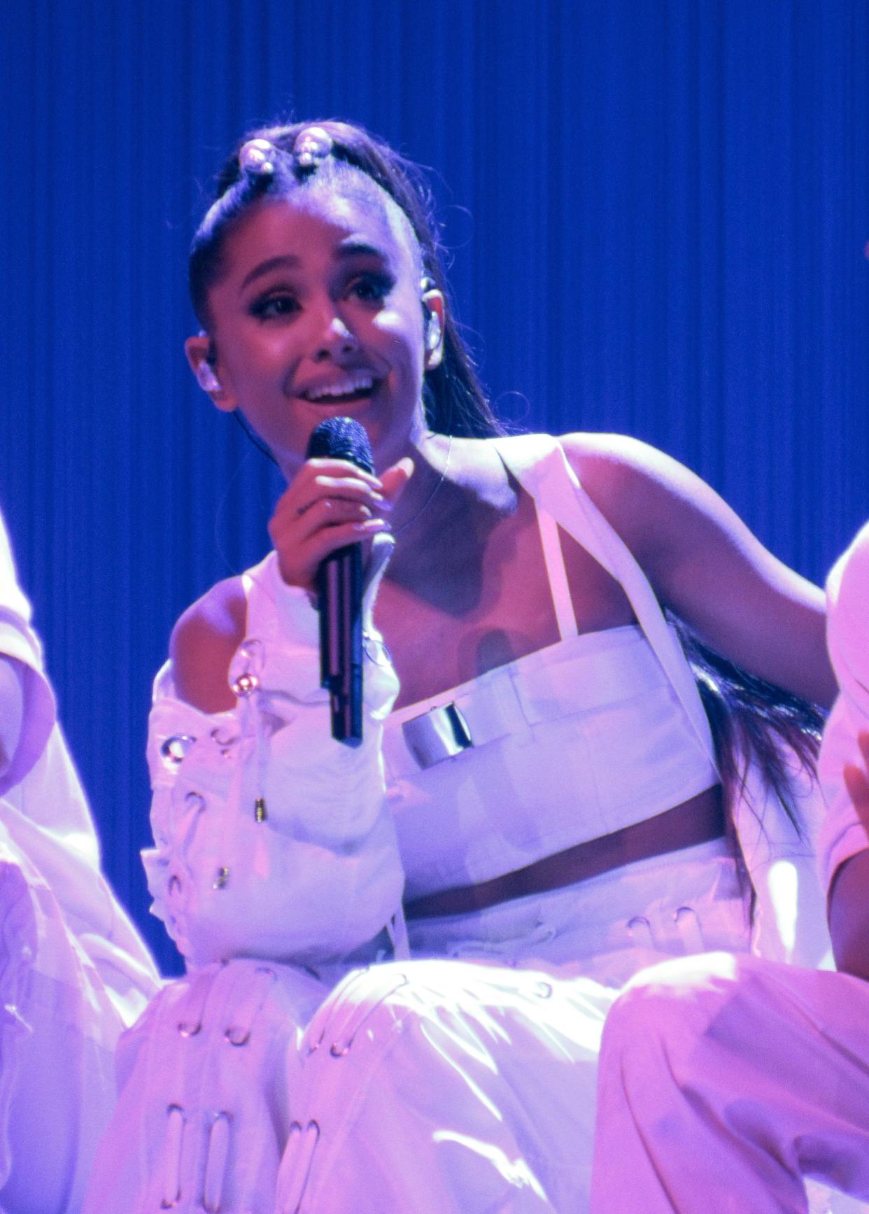 Snow White has nothing on Ariana Grande as she looks breath-taking in an all-white outfit during a performance