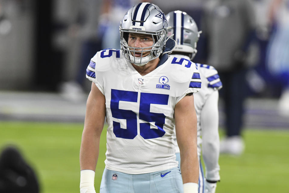 File-This Dec. 8, 2020, file photo shows Dallas Cowboys outside linebacker Leighton Vander Esch looks on before an NFL football game against the Baltimore Ravens, in Baltimore. The Dallas Cowboys declined the fifth-year option on linebacker Leighton Vander Esch's rookie contract Monday, May 3, 2021, setting up an interesting season at the position after the club used this year's first-round pick on a potential replacement. (AP Photo/Terrance Williams, File)