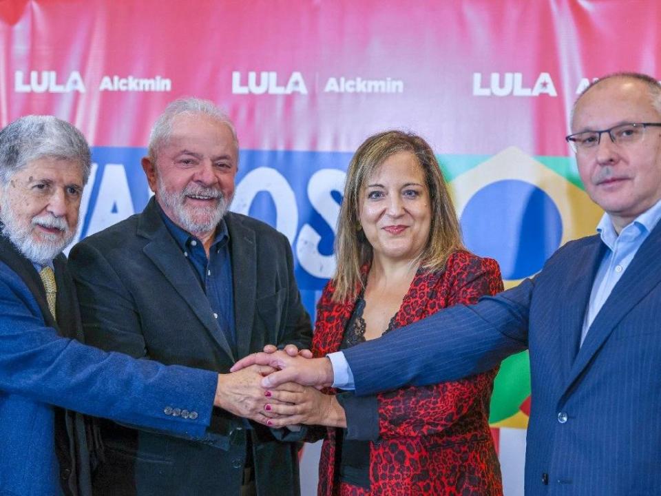 Twitter: @LulaOficial