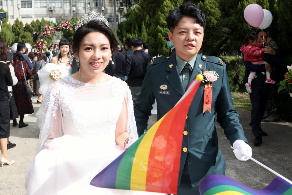 Image: Taiwan same sex military wedding (Ann Wang / Reuters)