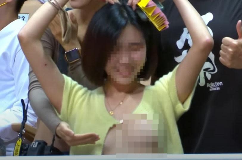 PLG女球迷大方與鏡頭互動，尺度過大引發討論。（翻攝自PLG YT頻道）