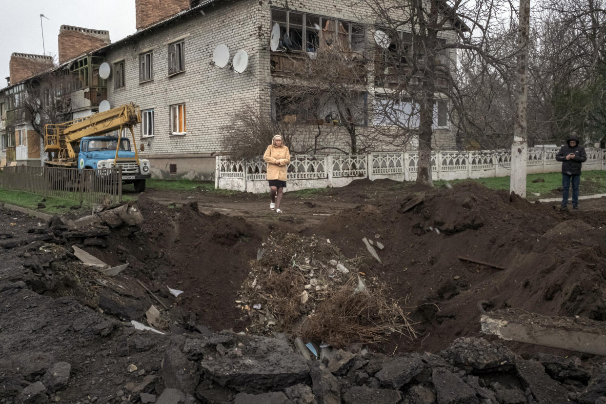 Tropas ucranianas durante un ejercicio de combate cerca de Kiev, el lunes 27 de marzo de 2023. (Mauricio Lima/The New York Times)
