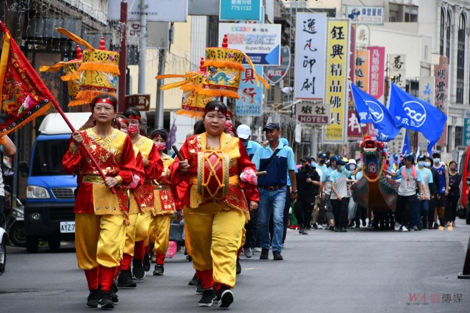 ▲2023鹿港慶端陽系列活動-龍王祭熱鬧登場，龍王尊神和各藝陣沿著鹿港中山路進行祈福賜福繞境。（圖／記者陳雅芳攝，2023.06.03）