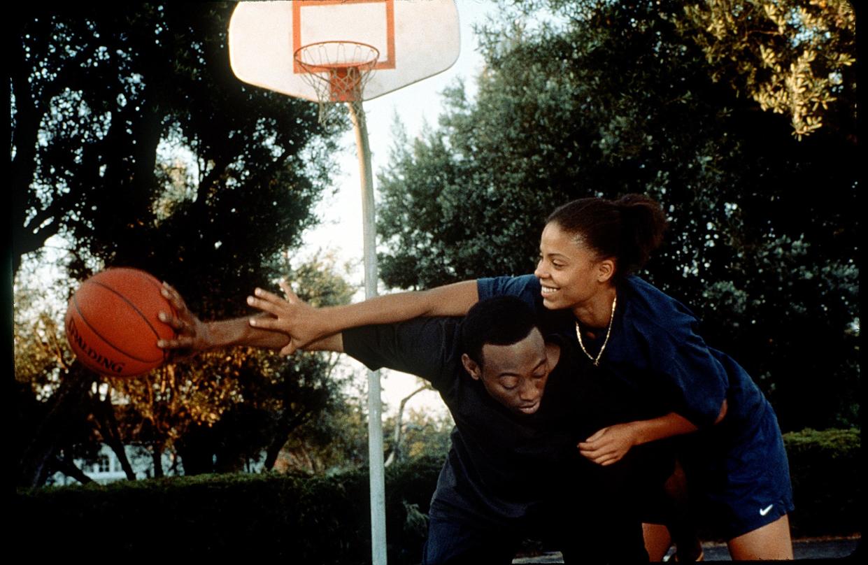 Omar Epps and Sanaa Lathan are longtime friends and talented hoops players who take their relationship to the next level in 