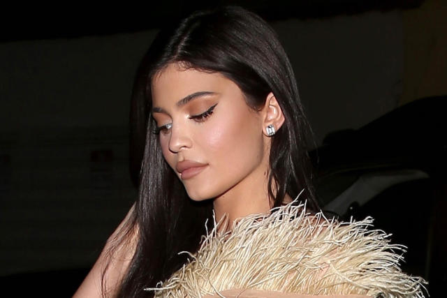 Kylie Jenner's Oversized Thin Eyeglasses: Shop the Look