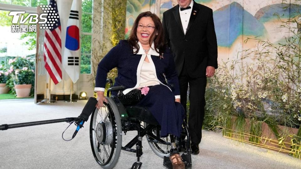 曾率團訪台的民主黨籍伊利諾州聯邦參議員達克沃絲（Tammy Duckworth）也在賓客名單中。（圖／達志影像美聯社）