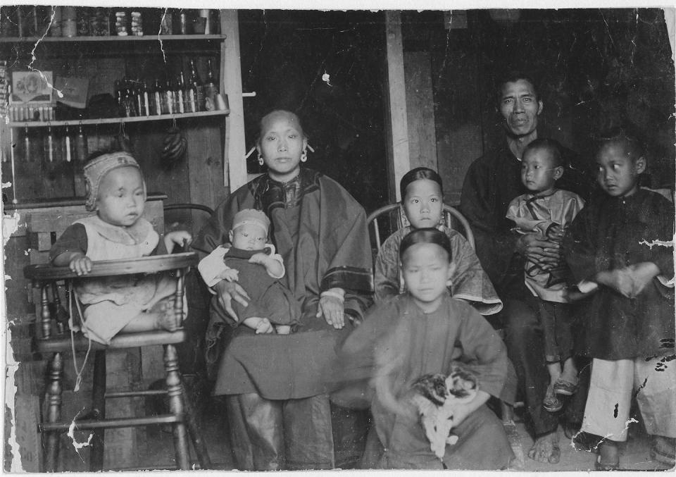 A Chinese family in Honolulu, Hawaii, in 1893. In much of the U.S., immigrants from Asia experienced intense discrimination. <a href="https://commons.wikimedia.org/wiki/File:Chinese_Family_in_Hawaii_1893.jpg" rel="nofollow noopener" target="_blank" data-ylk="slk:Hawaii State Archives/Wikimedia Commons;elm:context_link;itc:0;sec:content-canvas" class="link ">Hawaii State Archives/Wikimedia Commons</a>
