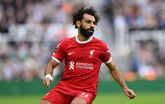 Transfer report: Major Mohamed Salah decision amid Al-Ittihad 