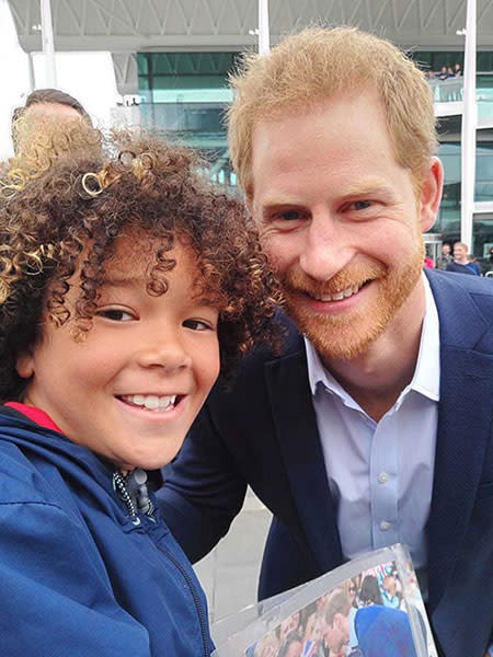 prince-harry-selfie